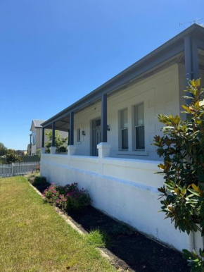 1920's Local Heritage Character home 'Rangatira'